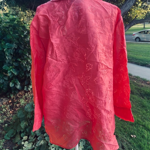 Alfred Dunner beach theme blouse. Button front. 2X. - Picture 5 of 7